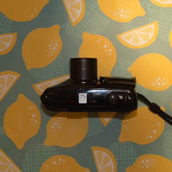 Olympus Infinity Stylus Zoom 35-70mm Film Camera Near Mint - Read Description - Picture 3 of 10